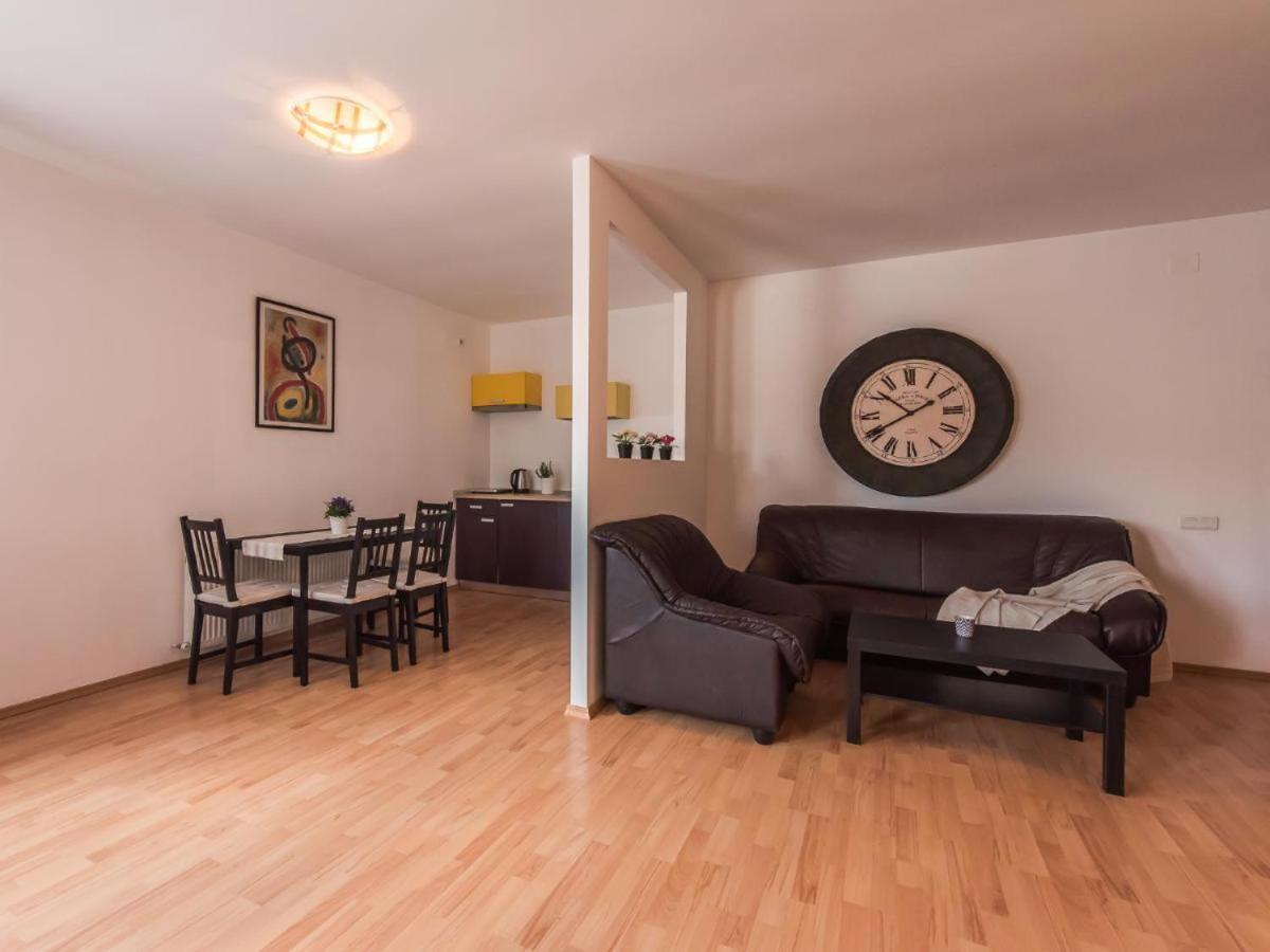 Color Apartments Old Town Center Bükreş Dış mekan fotoğraf